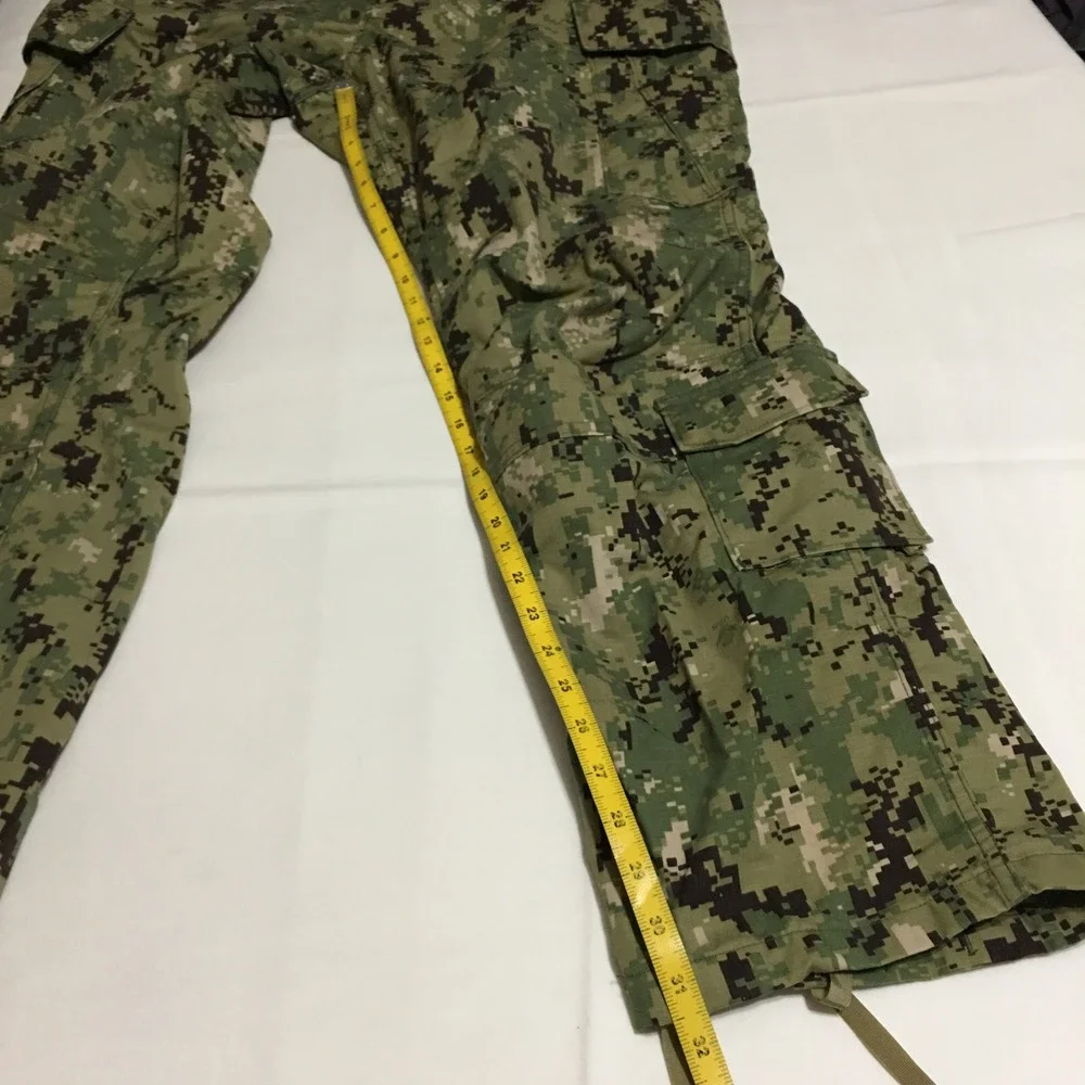 US Navy Working Uniform Type III Trousers Medium Regular Green Digital Camo